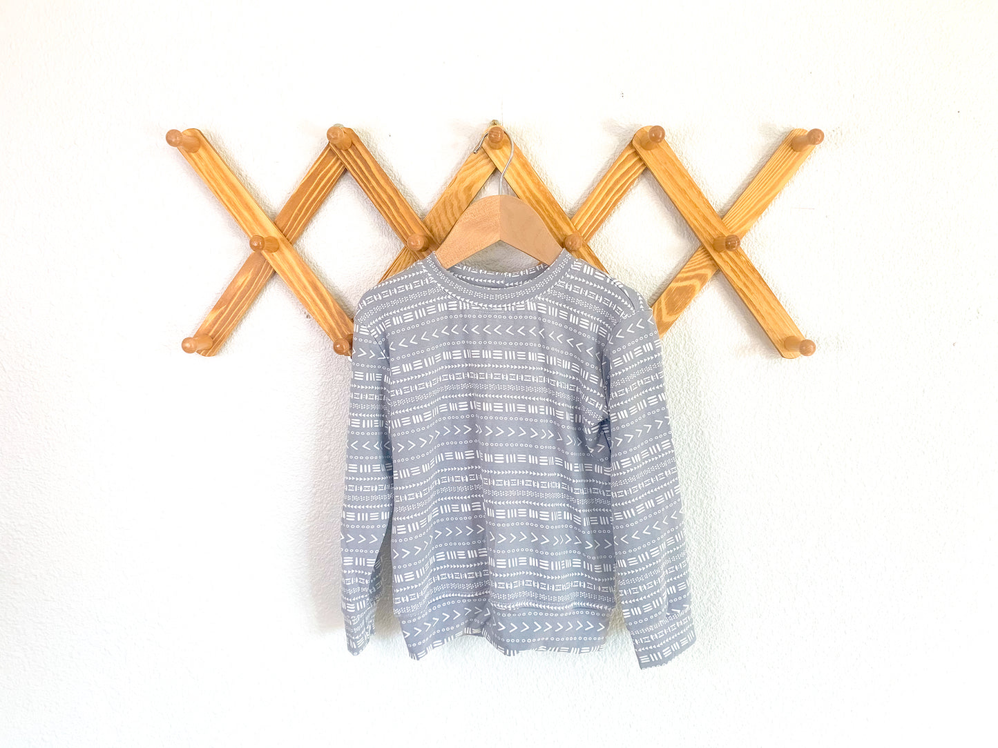Crew Neck Pullover Sweater - One Kind Clothing, LLC
