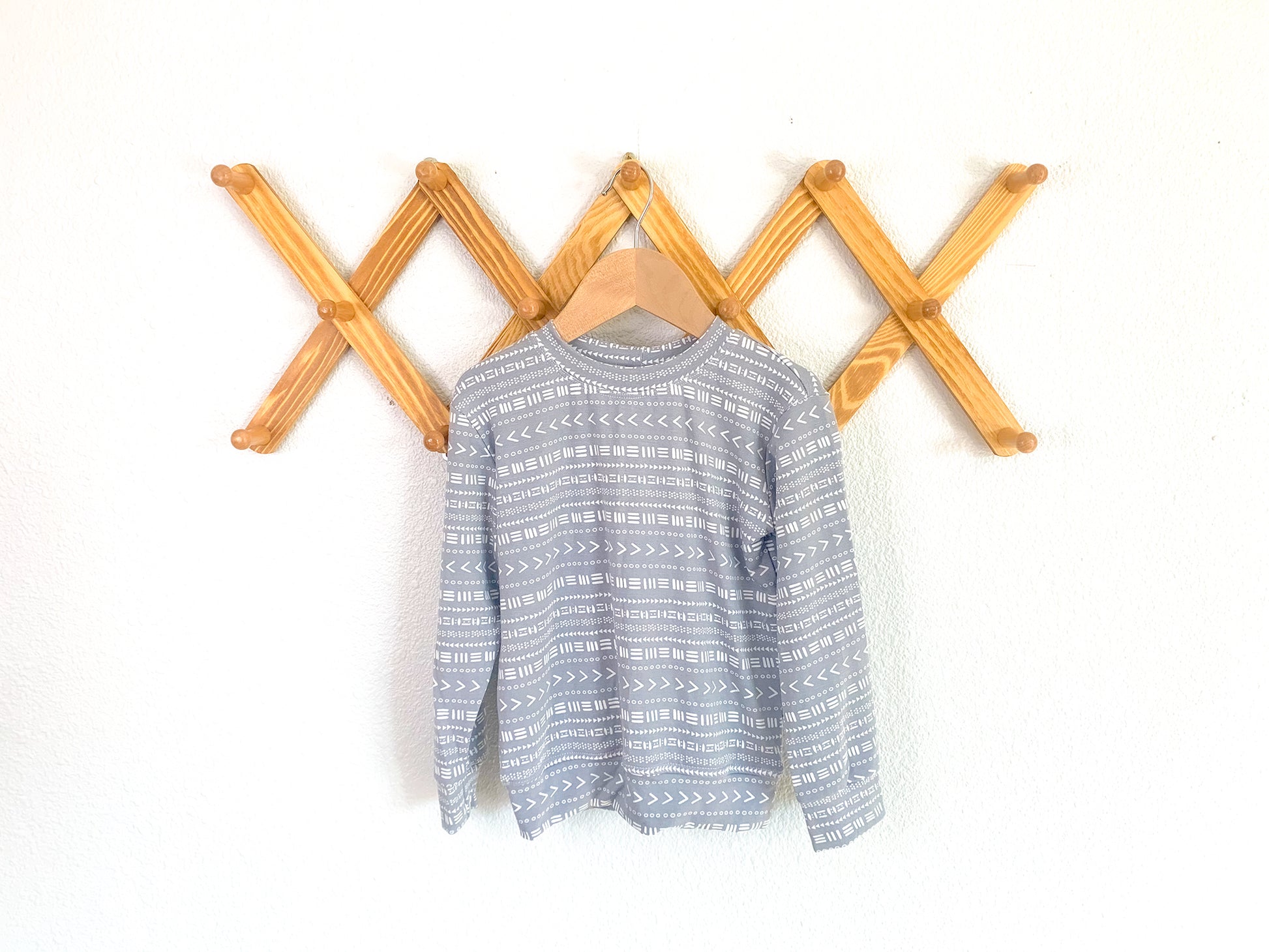 Crew Neck Pullover Sweater - One Kind Clothing, LLC