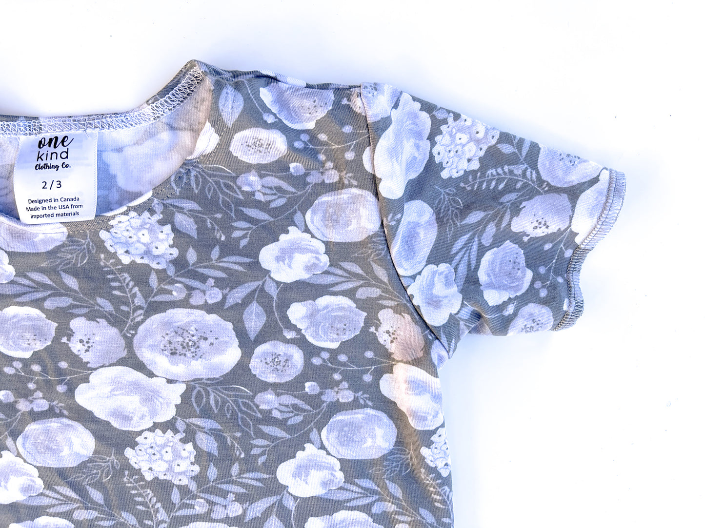 Slouchy Tee | Gray Floral - One Kind Clothing, LLC