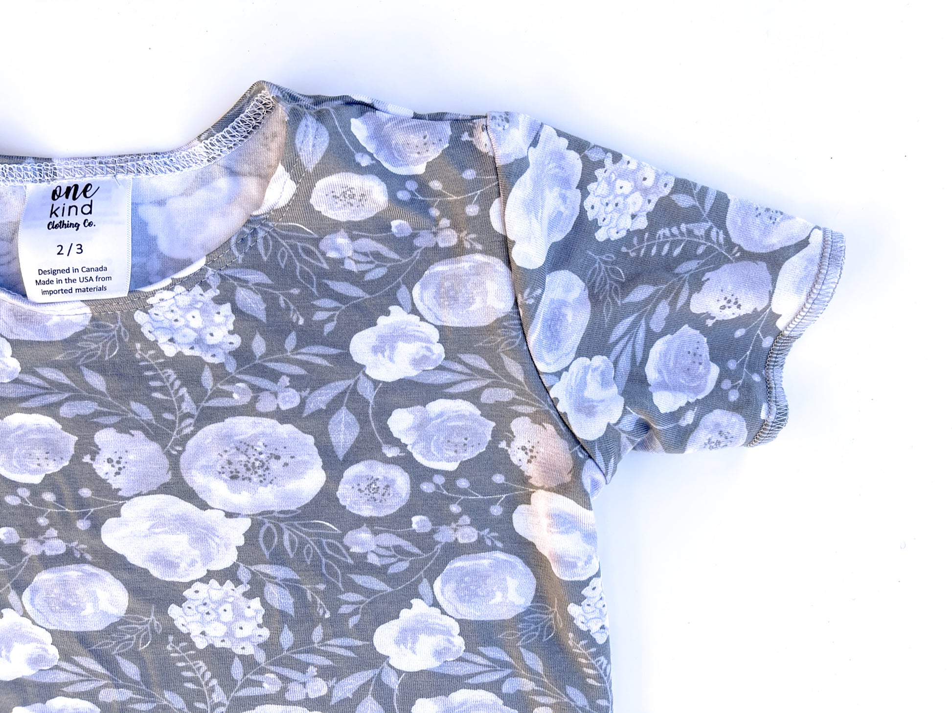Slouchy Tee | Gray Floral - One Kind Clothing, LLC
